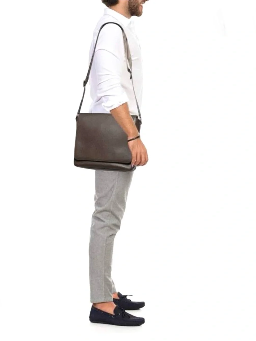 Authentic Louis Vuitton Roman Messenger bag M32852 brown taiga leather LV